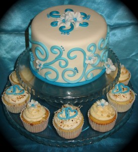 3. Cupcakes with another Cake