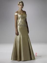 6. Off the Shoulder Floor Length Dress for Fall