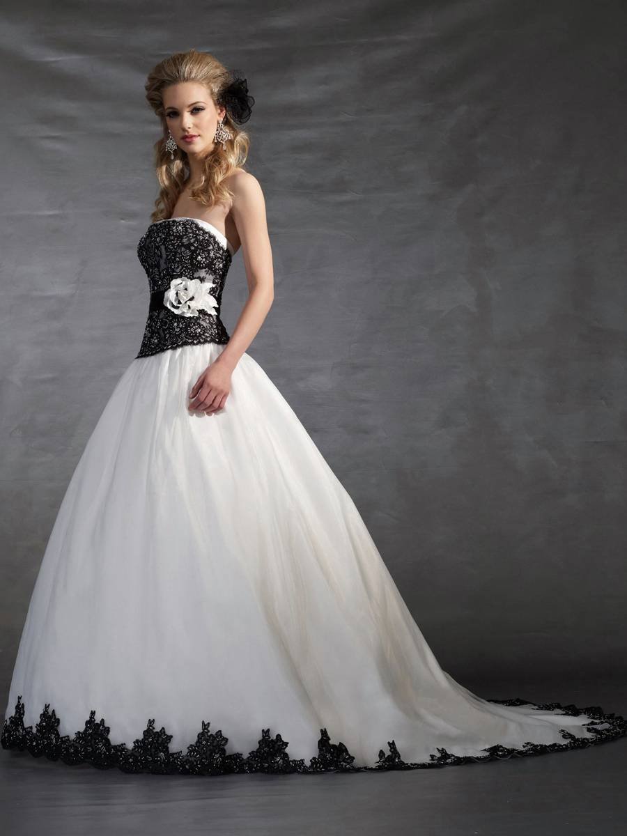 8 Breathtaking Black Wedding Dresses For The Unique Bride