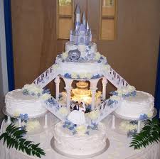 wedding cakes with fountains