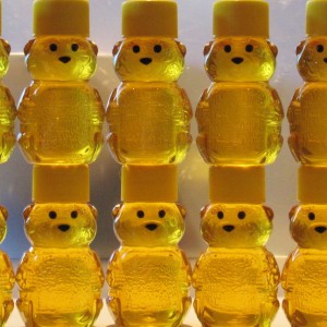 10 Unique Honey Wedding Favors that are Delicious