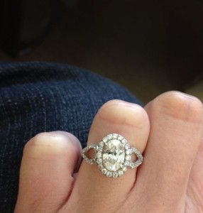 custom_oval_halo_engagement_ring