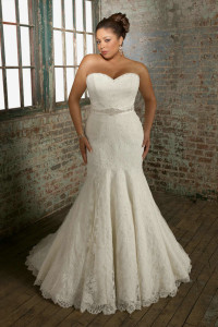 Beading Belt Strapless White Lace Mermaid Plus Size Wedding Dress 2012 With Ribbon