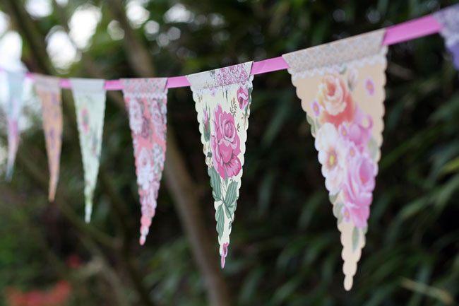 7-trending-wedding-reception-details-for-summer-2014-Country-Garden-Bunting-6.50-The-Wedding-of-my-Dreams