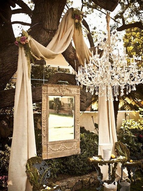 chandelier photobooth bestbride101